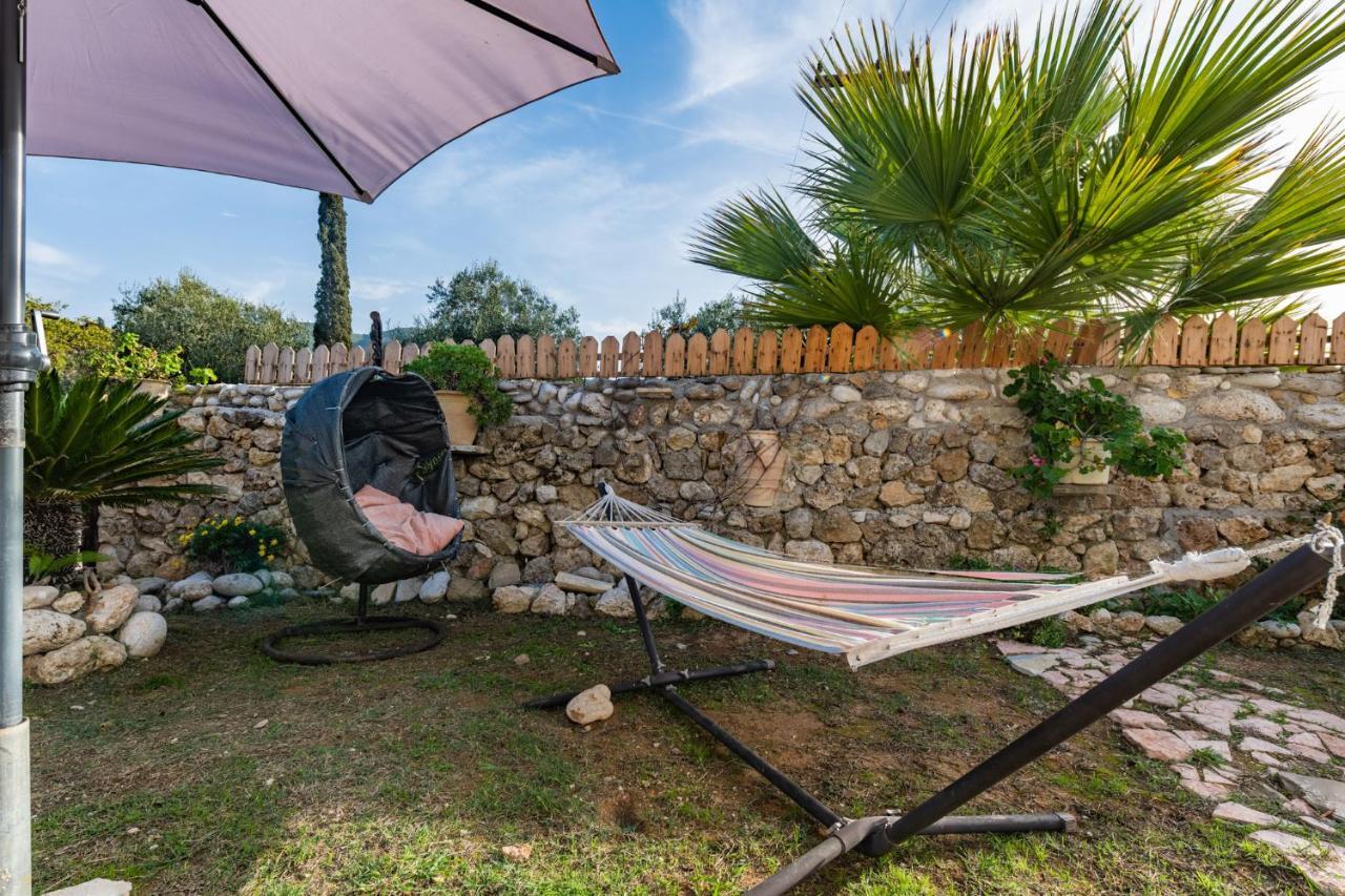 Villa Stelios Stone House Sinarades à Kouramádes Extérieur photo