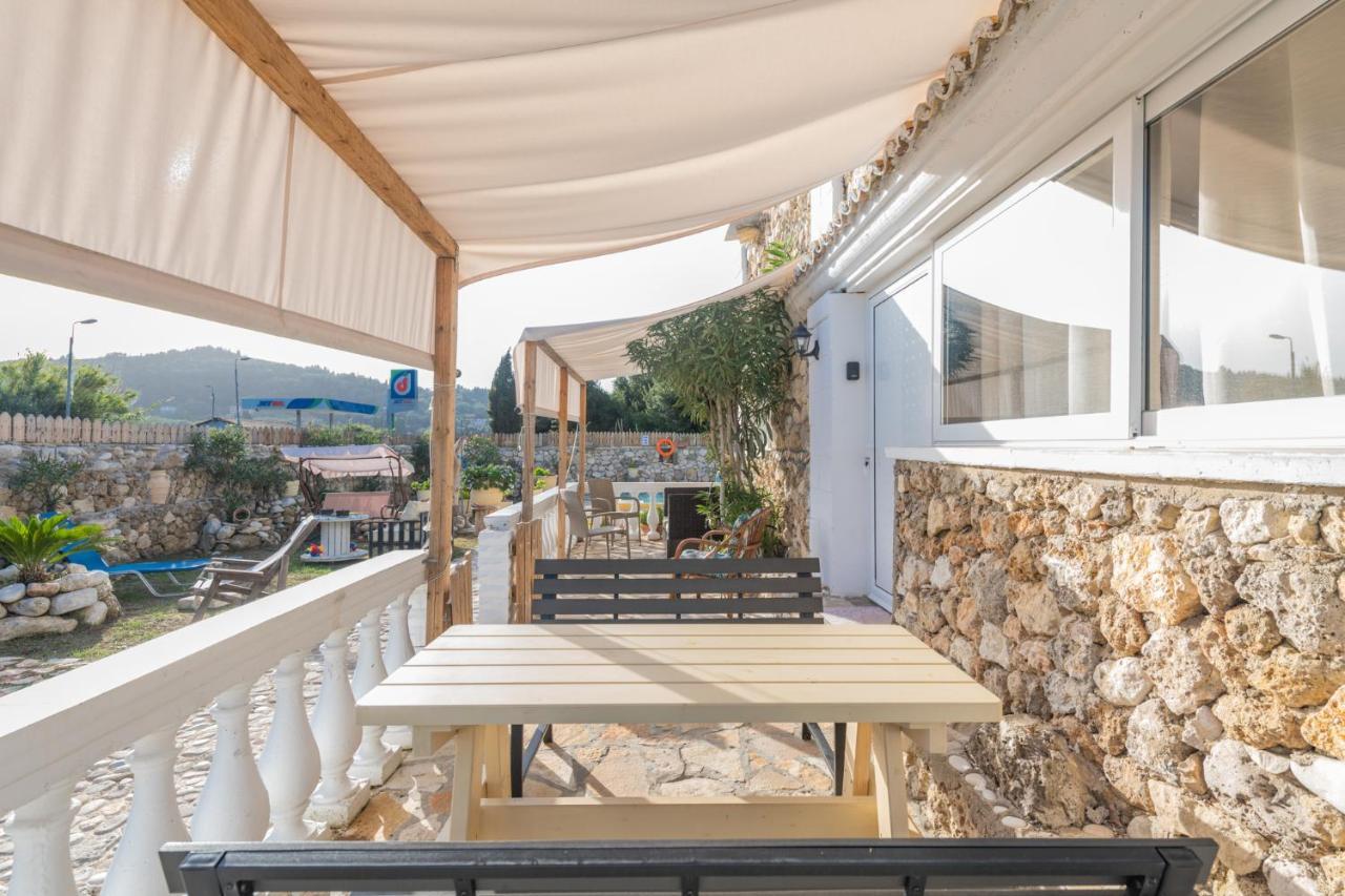 Villa Stelios Stone House Sinarades à Kouramádes Extérieur photo